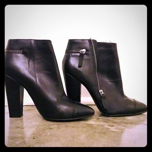Aldo Black zipper Booties